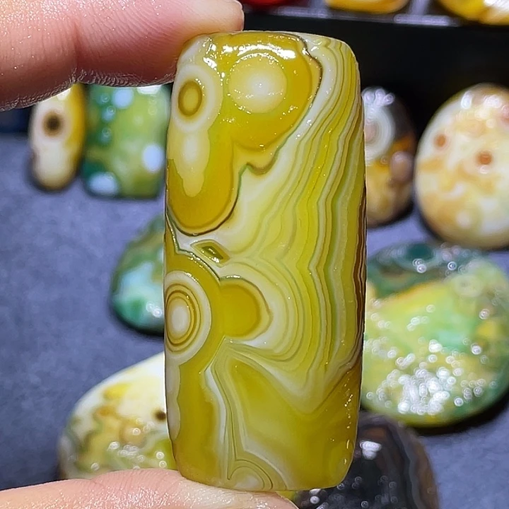 玛瑙/玉髓未镶嵌珠宝奇石