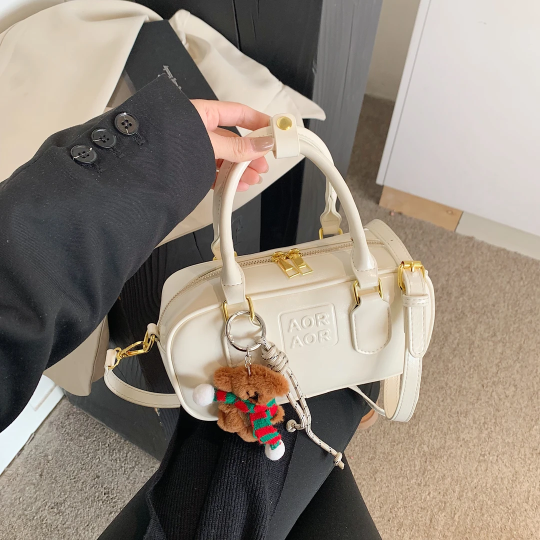 韩系小众保龄球包女2025新款简约通勤手提包高级感轻奢百搭斜跨包