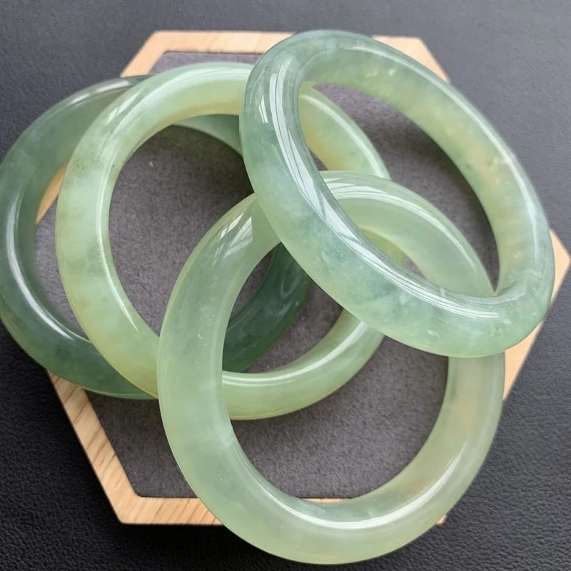 《抖音官方质检发货正品》天然A货暴风雪手镯+镯芯多样性发其一LX"