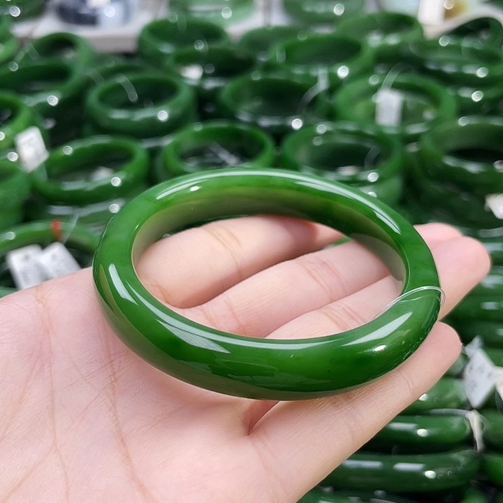 未镶嵌手镯和田玉（碧玉）