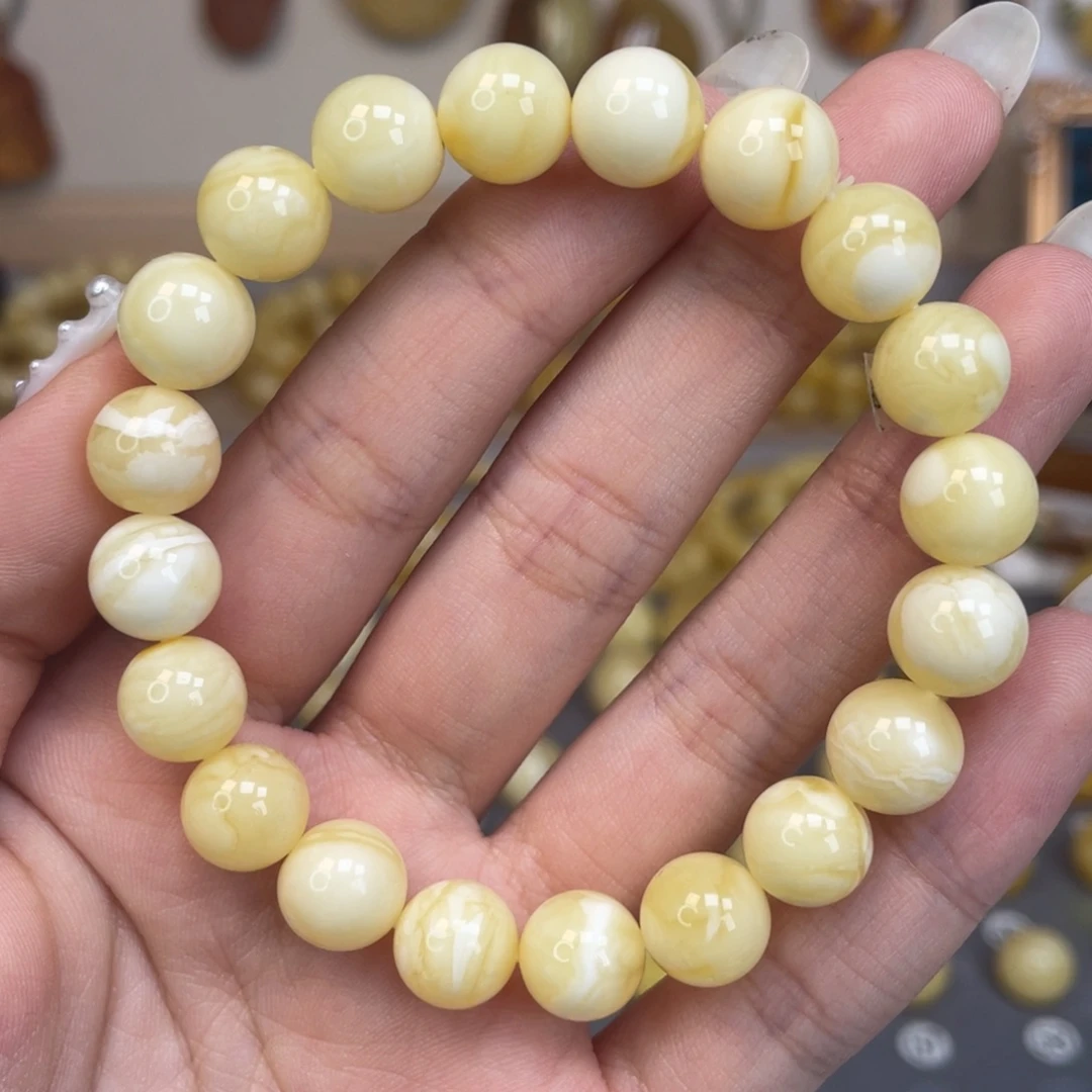 琥珀未镶嵌裸石60