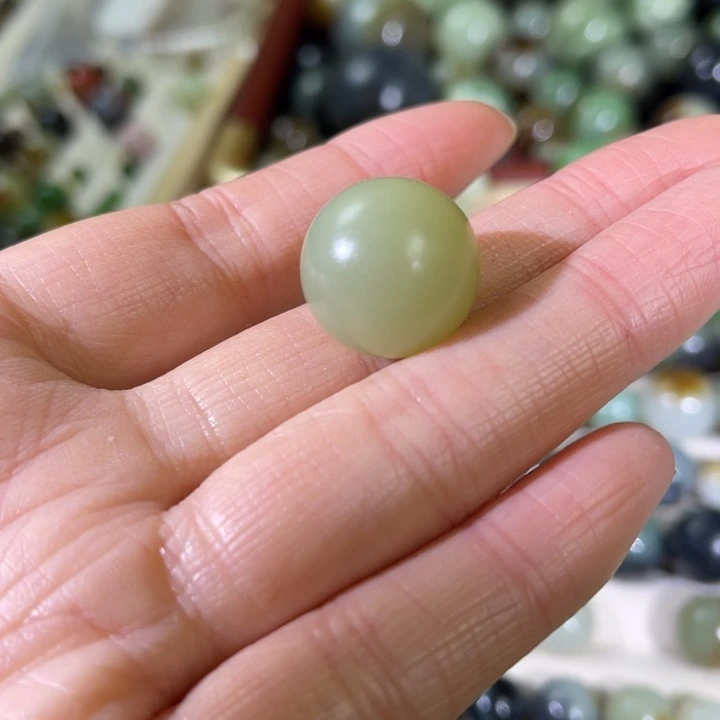 和田玉（糖玉）未镶嵌珠宝半成品18