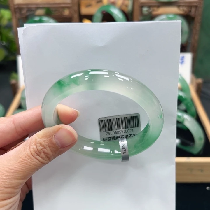 米***饭石英质玉未镶嵌手镯➕佳佳59