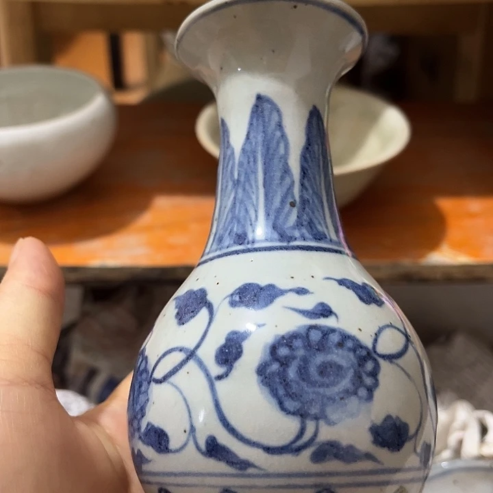 陈***博茶盏一个青花小瓶子8888