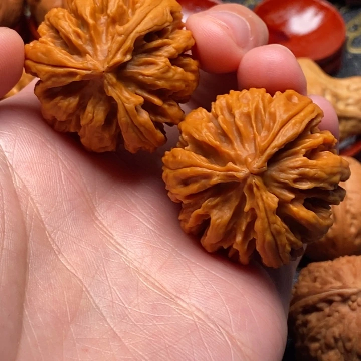 太***鐏文玩核桃吊坠三棱