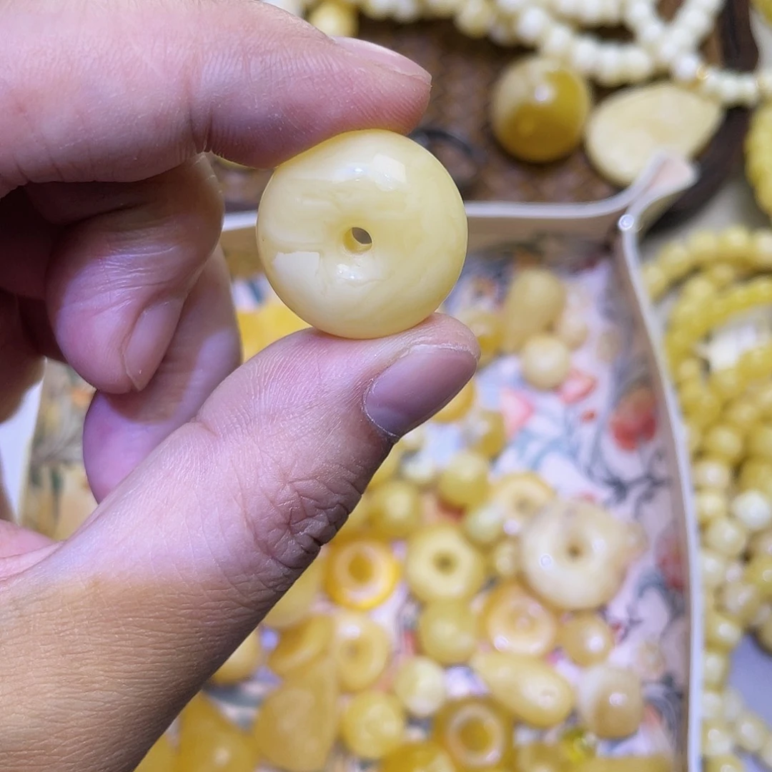 琥珀珠宝奇石未镶嵌大扣子瑕疵