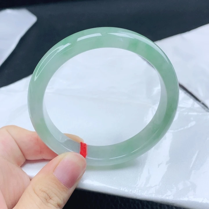 翡翠手镯未镶嵌57-58圈口