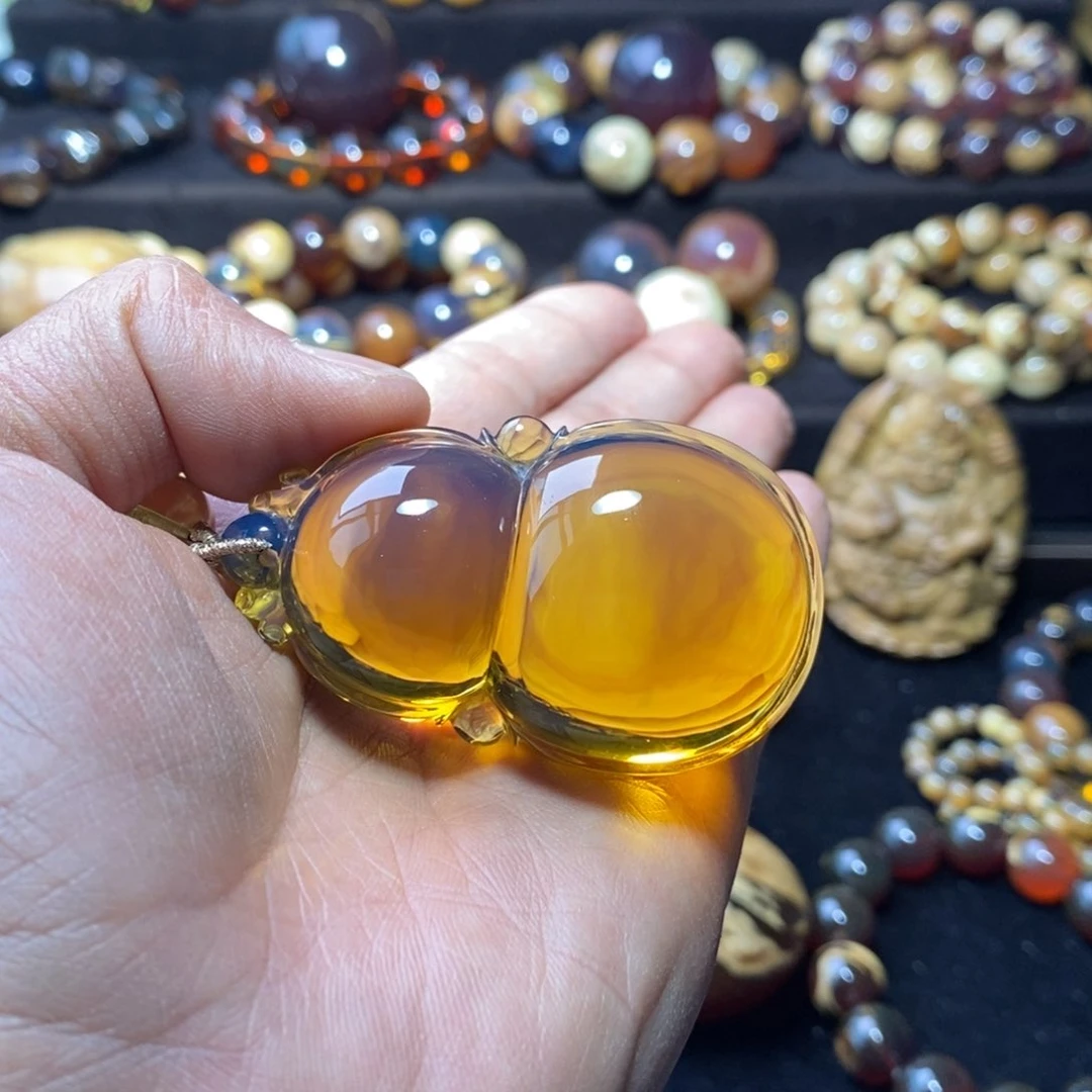 琥珀珠宝奇石未镶嵌ە****张