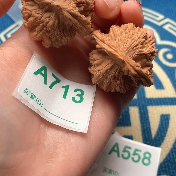 文玩核桃把件虎头