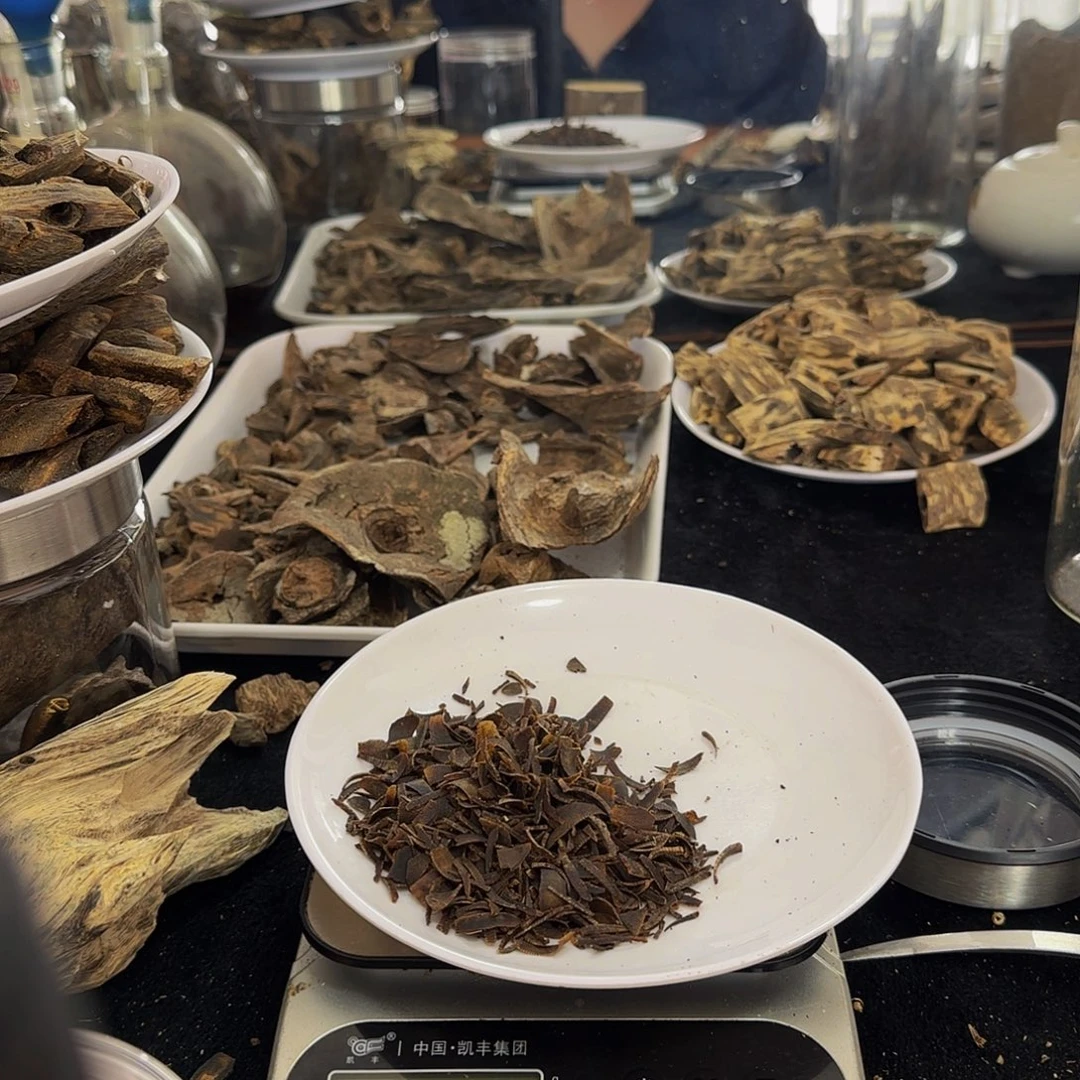 沉香沉香枕精品沉水乌身切片16.8克+