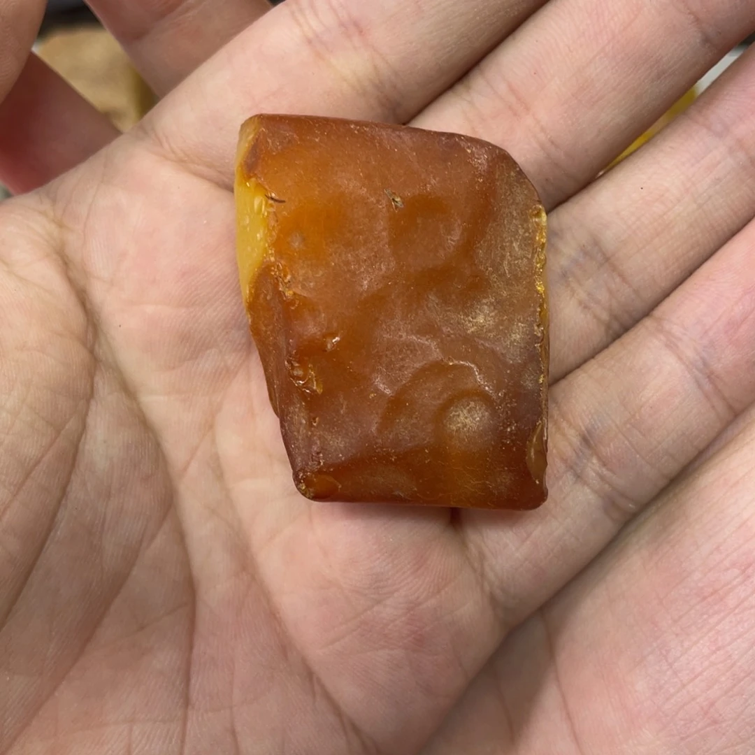 定制琥珀未镶嵌肥*鱼天然琥珀