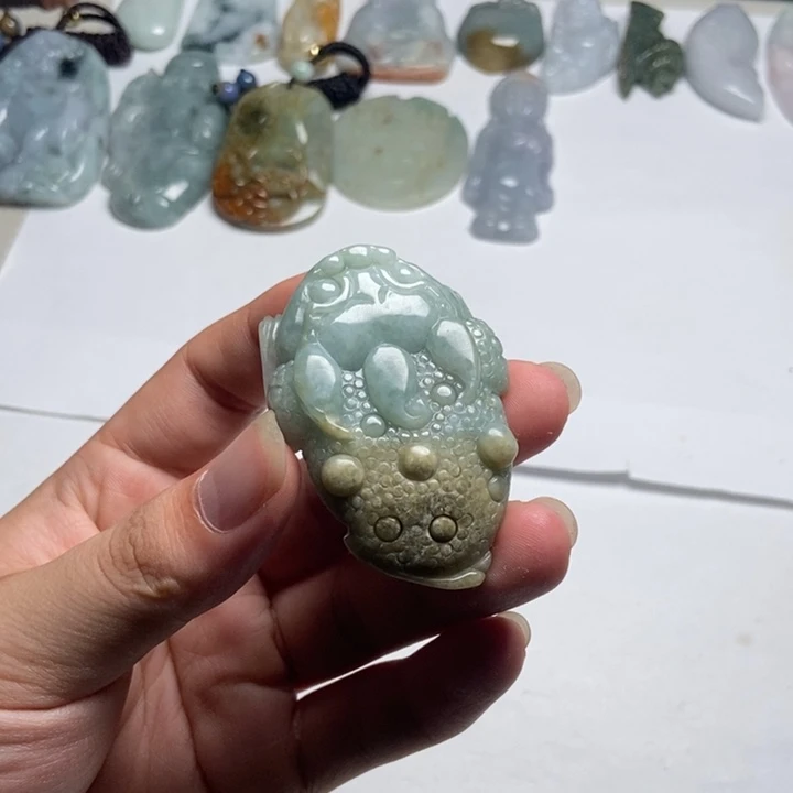 翡翠未镶嵌颈饰金蟾16