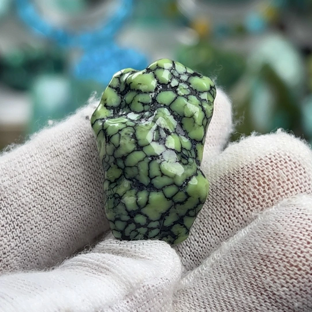 绿松石未镶嵌珠宝奇石