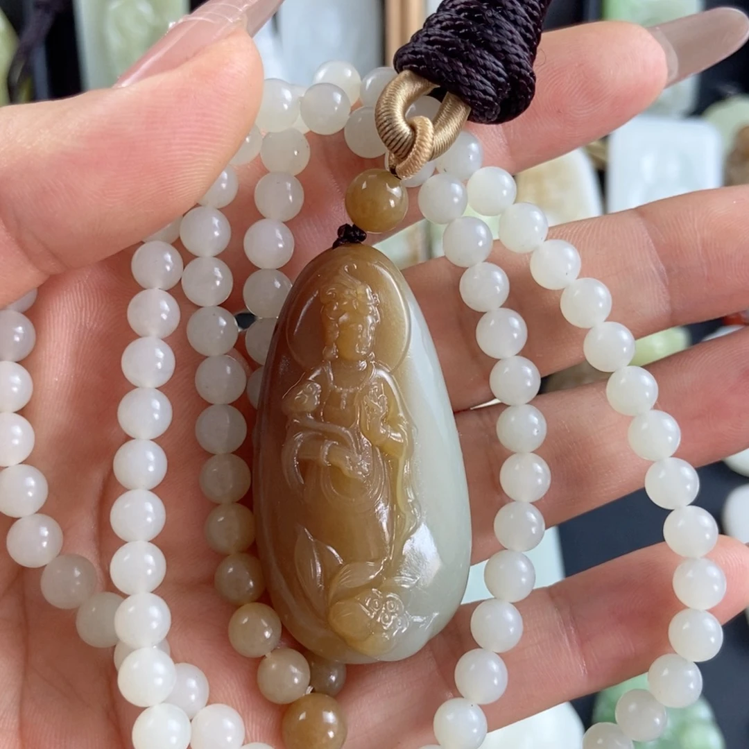 和田玉未镶嵌颈饰