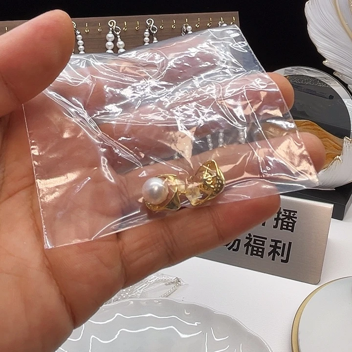 银S925镶嵌耳饰淡水珍珠