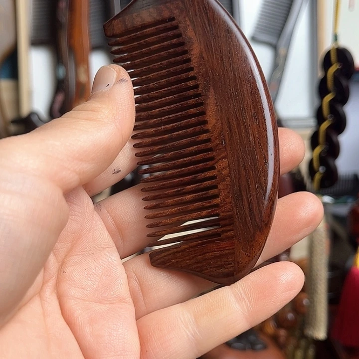 交趾黄檀（大红酸枝）红木小梳子