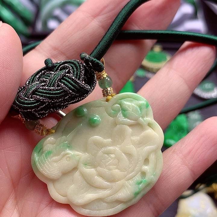 颈饰未镶嵌翡翠翡翠