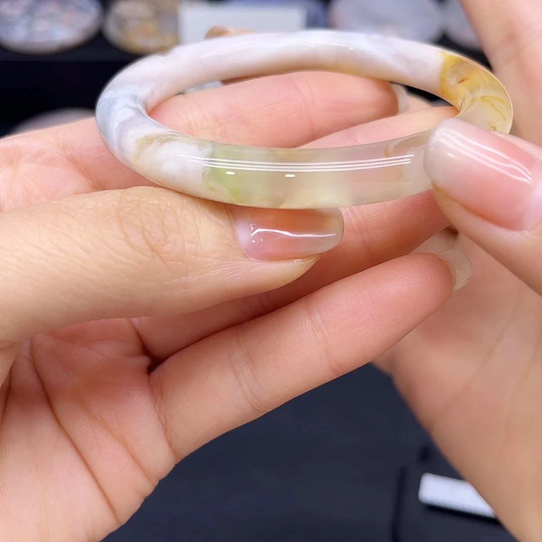 玛瑙/玉髓未镶嵌手镯57