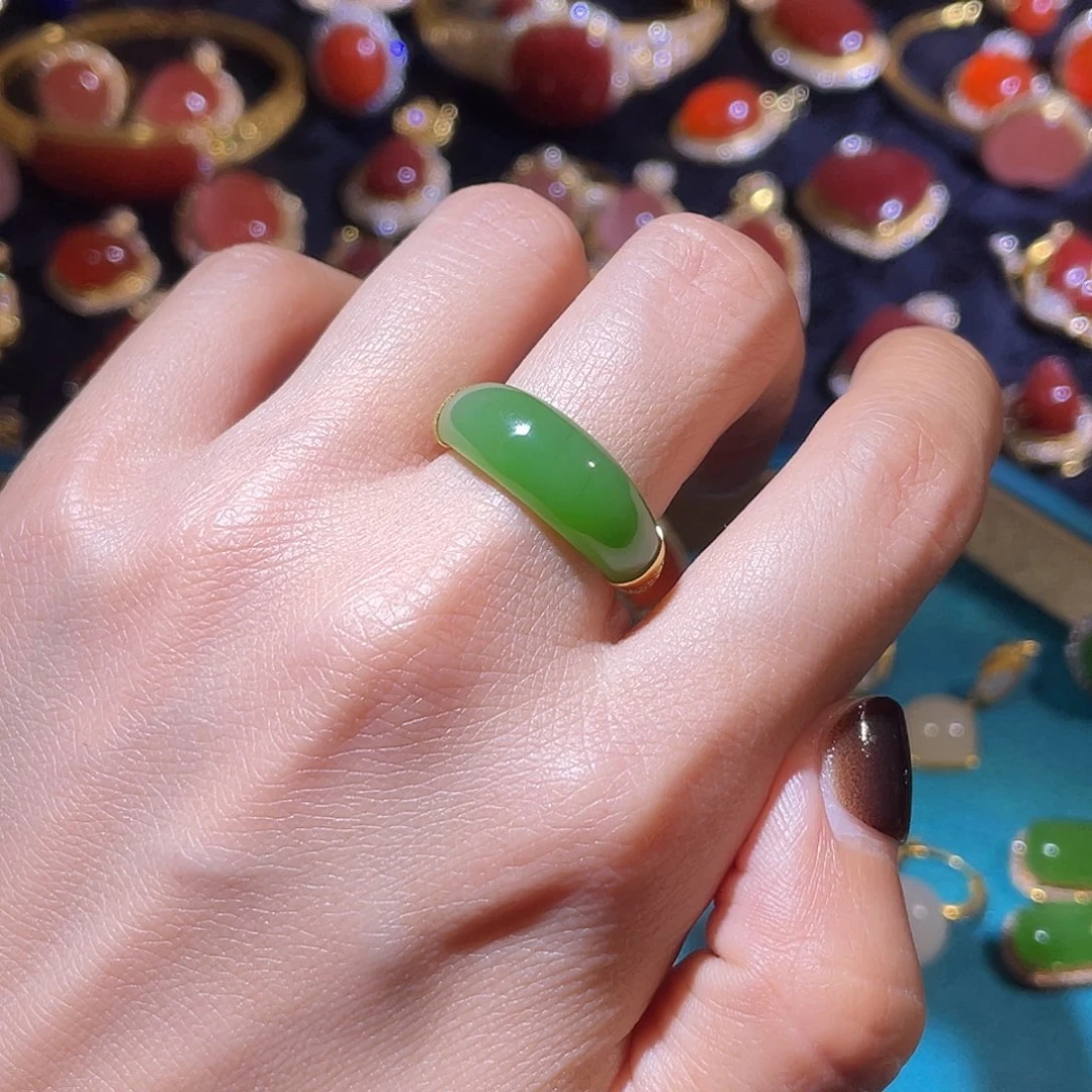 和田玉18K金镶嵌戒指