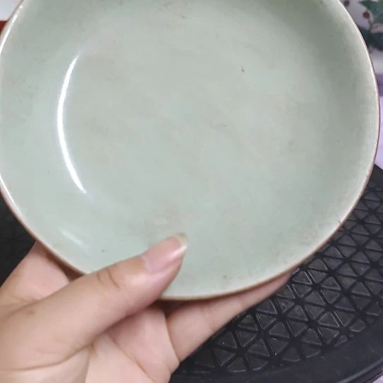 *****陶瓷豆青釉的摆件一个