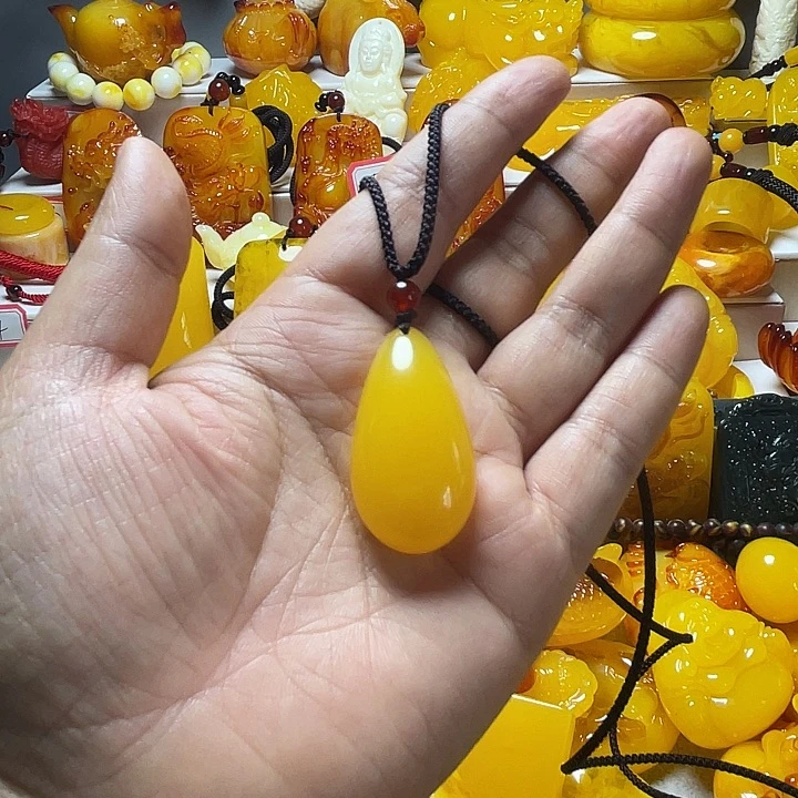 芹****小水滴挂件 服饰配饰