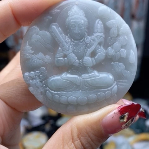 翡翠颈饰未镶嵌翡翠