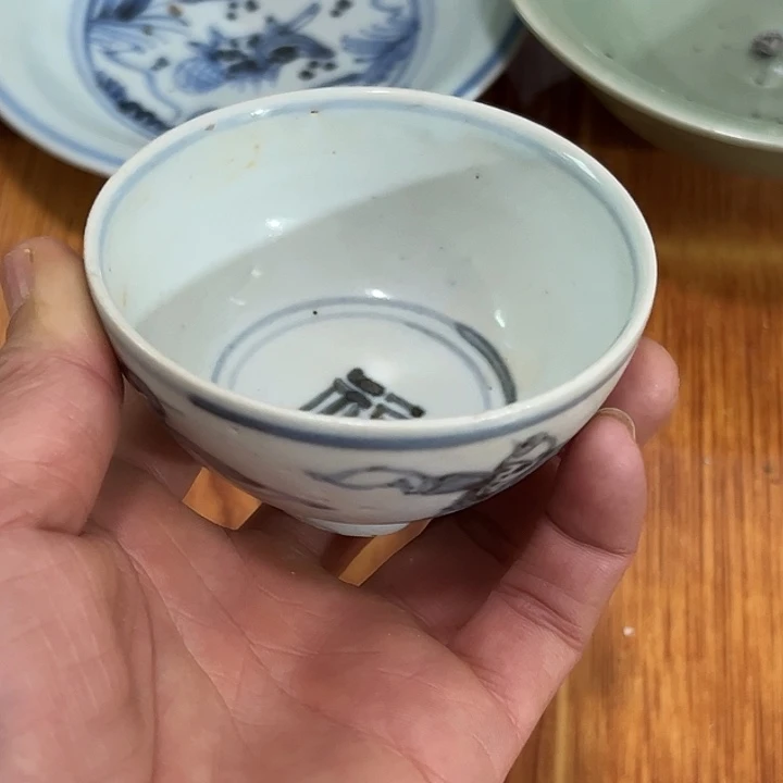 碗J**Y青花文饰的一个杯子