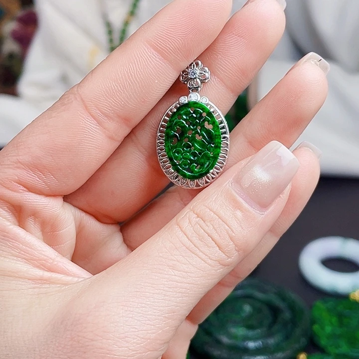 翡翠银S925镶嵌颈饰多样性