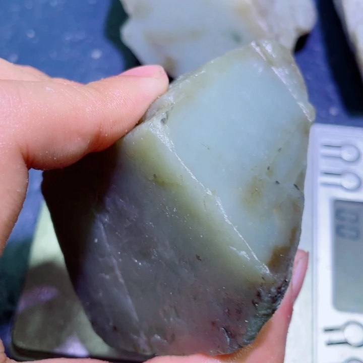 和田玉未镶嵌珠宝半成品