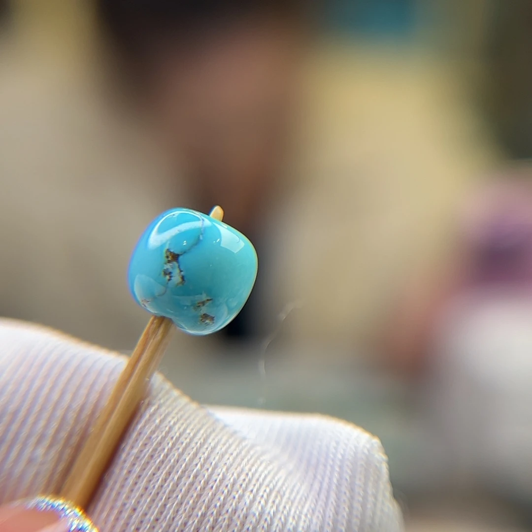 绿松石未镶嵌珠宝奇石8.5