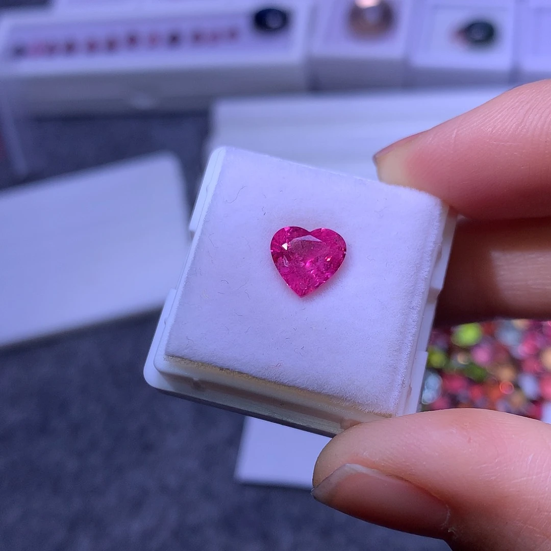 尖晶石裸石未镶嵌1.845ct