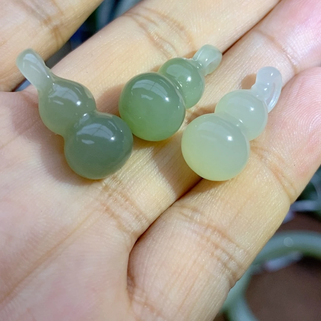 和田玉未镶嵌吊坠(不含链)