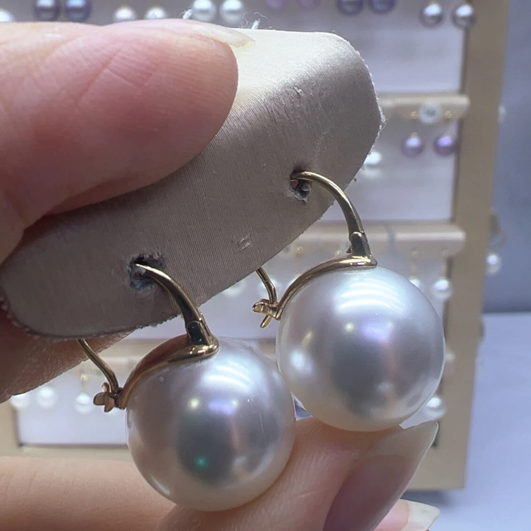 18K金镶嵌淡水珍珠耳饰