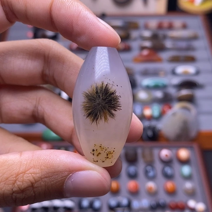 玛瑙/玉髓未镶嵌颈饰发丝