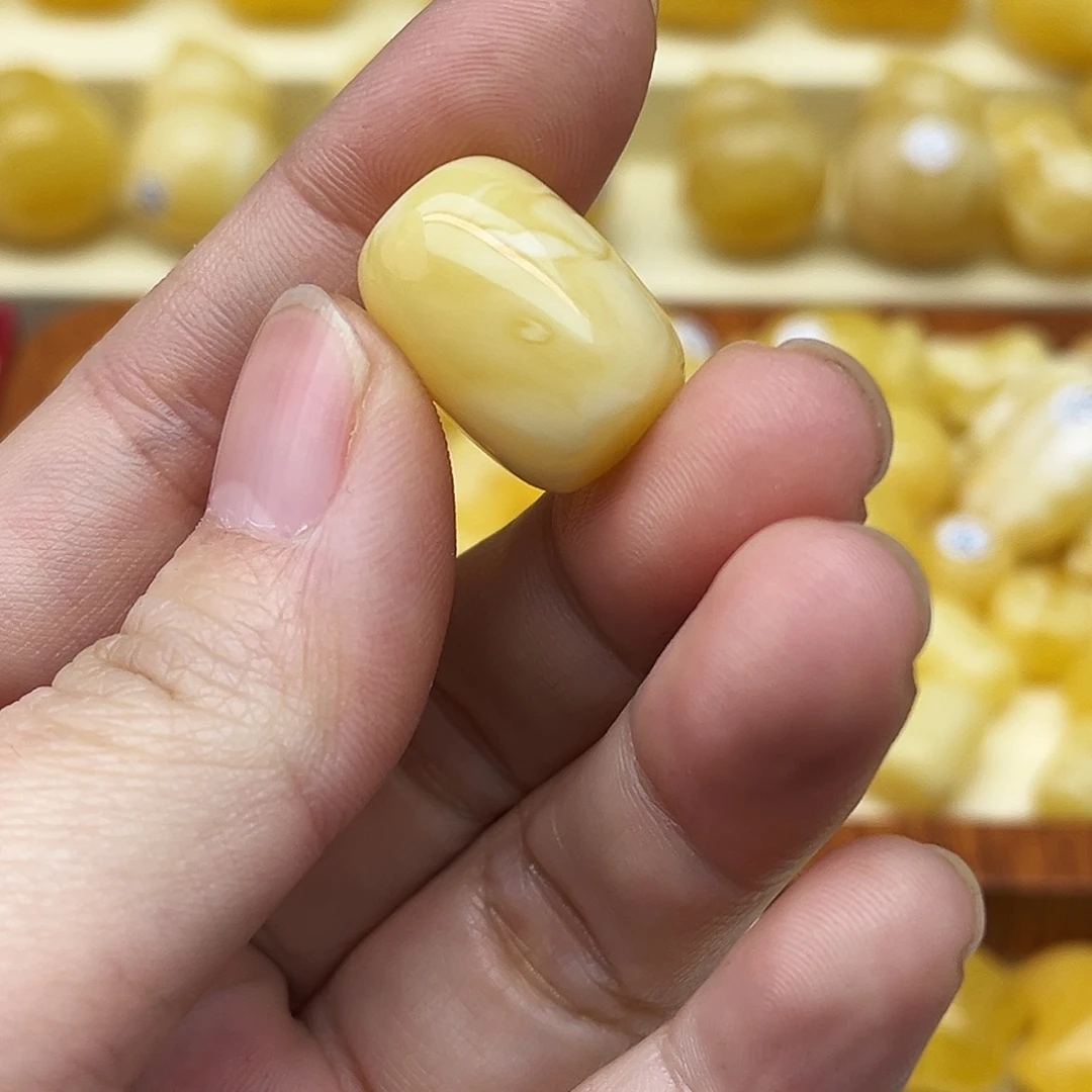 蜜蜡未镶嵌裸石天然