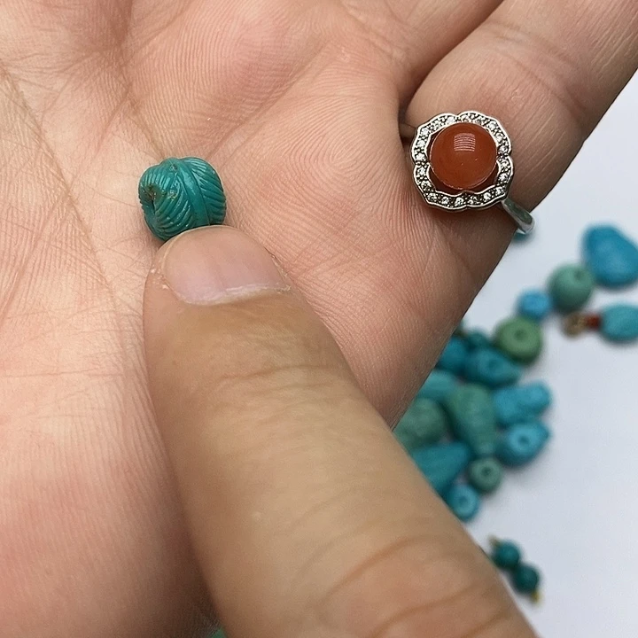 南红玛瑙未镶嵌珠宝奇石