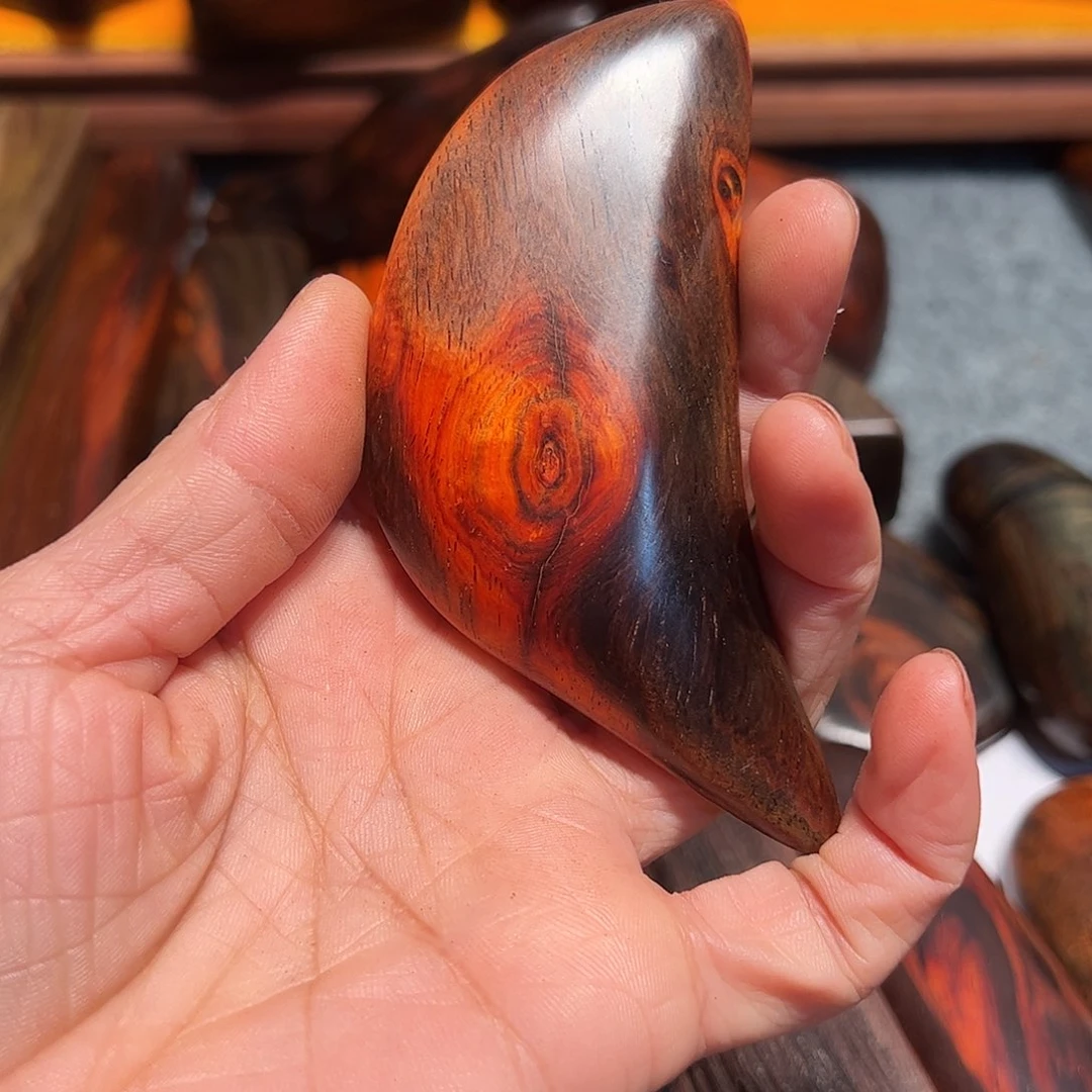 交趾黄檀（大红酸枝）m**s