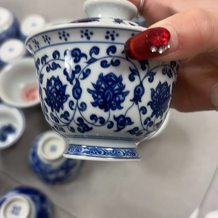 陶摆件青花缠枝连两才盖碗