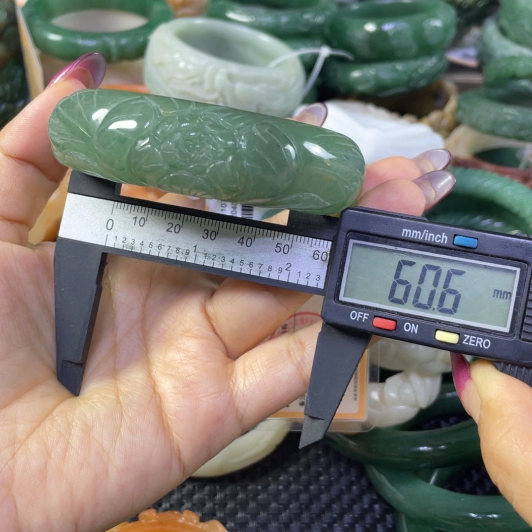 石英质玉未镶嵌手镯