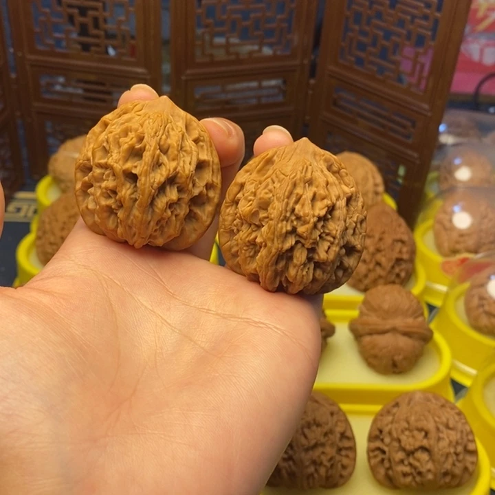 把件文玩核桃40虎头