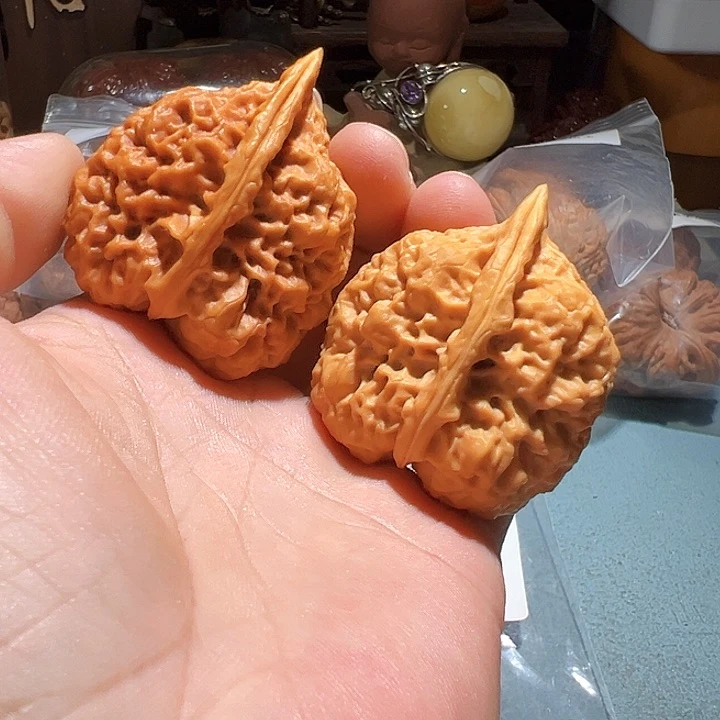 文玩核桃把件烟*羊头蟾43