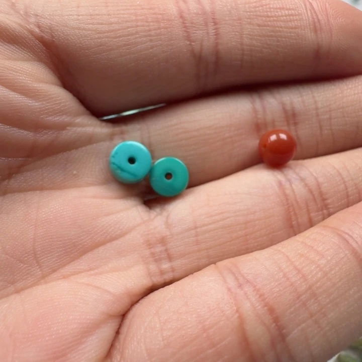 李***坤南红玛瑙未镶嵌珠宝半成品