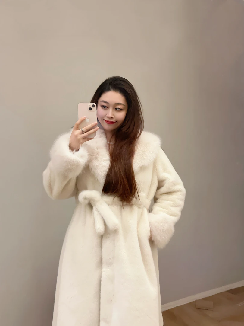 2024新款海宁高档女装长外套短款轻奢百搭上衣休闲冬季保暖大衣