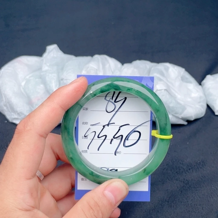 石英质玉（非洲翠）手镯未镶嵌85