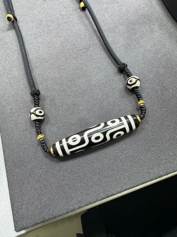 黑白九眼玛瑙锁骨链