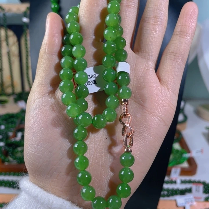 人***梦和田玉（碧玉）未镶嵌颈饰8