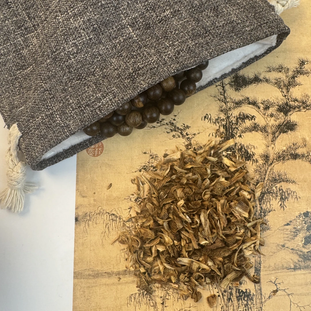 沉香[一品香苑]沉香碎屑芽庄留疤白棋多圈0.8cm沉木香作文玩