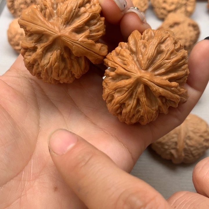 把件文玩核桃红锦鲤42