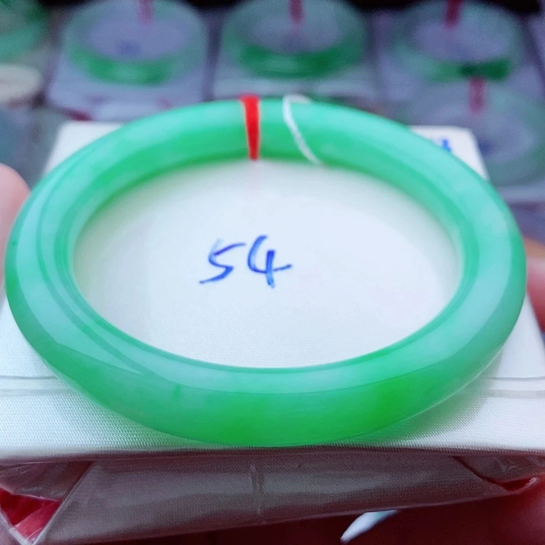 0453圆54正阳绿满色阳绿藏收玉天然缅甸翡翠A货传承54.8，8.8，9.3。