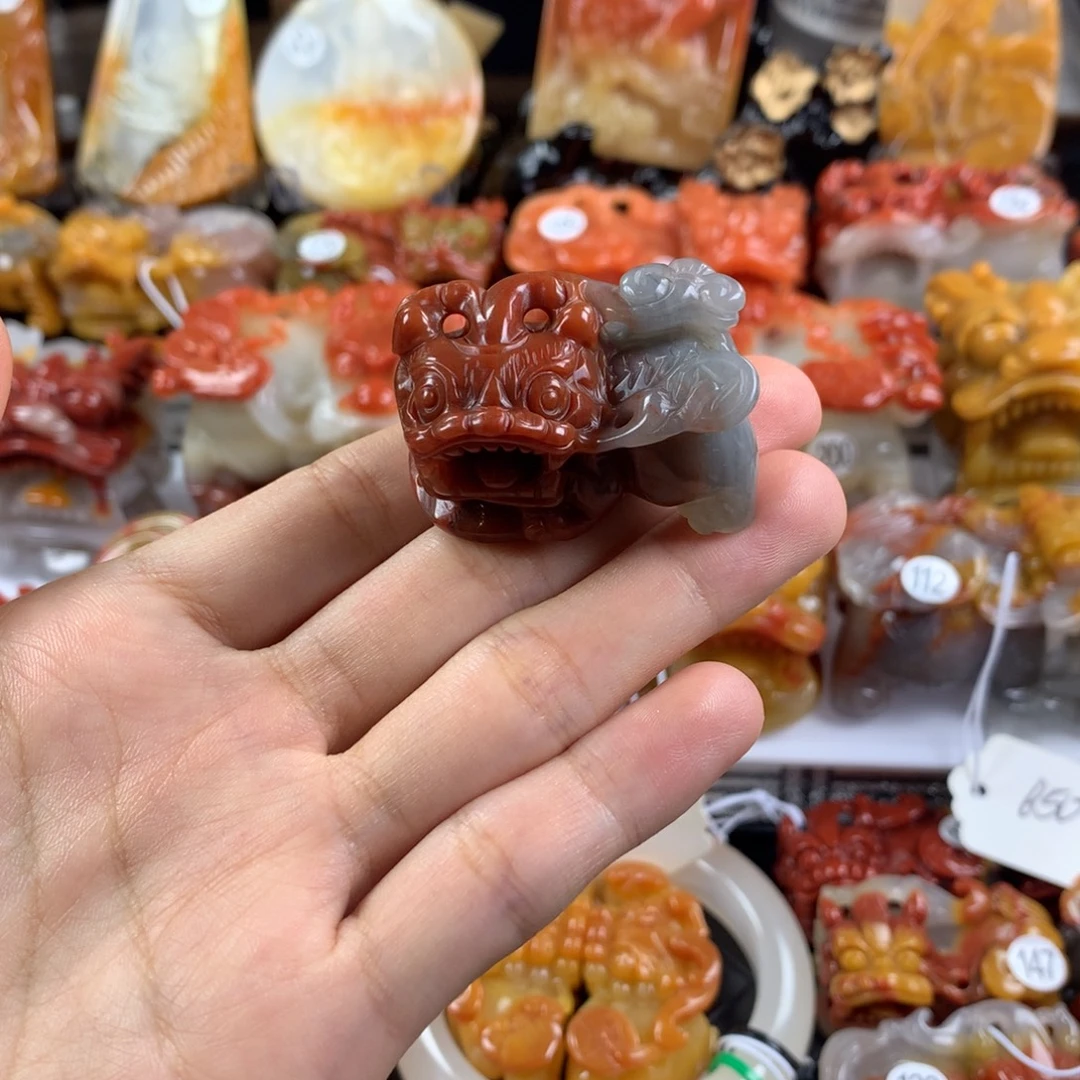 石英质玉（黄龙玉）未镶嵌挂件